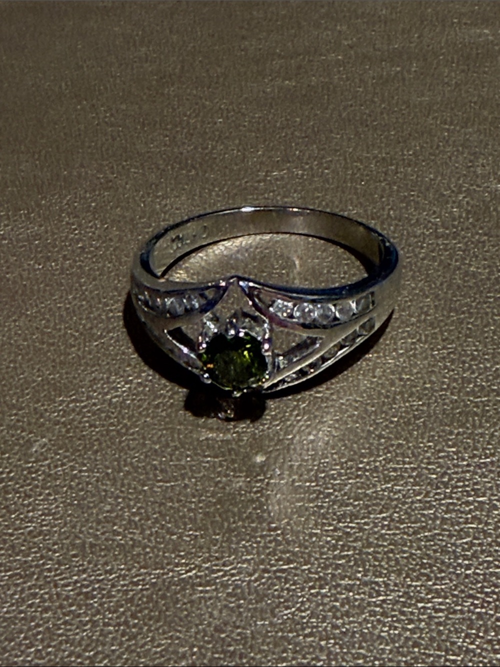 Sterling Silver Green Stone Filigree Ring